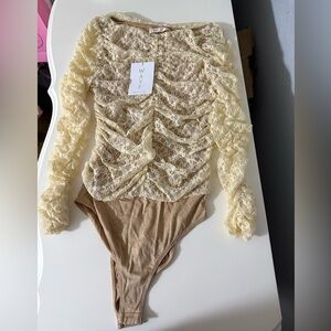 WAYF Lace Bodysuit in Cream and Tan